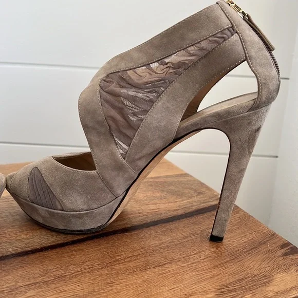 Fendi Heels - Picture 11 of 17